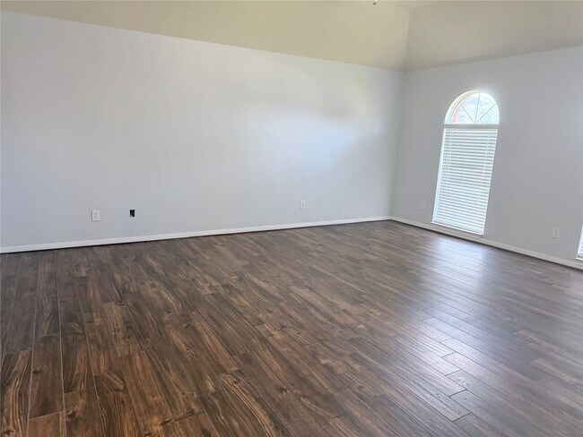 Building Photo - 11308 Madison Ct