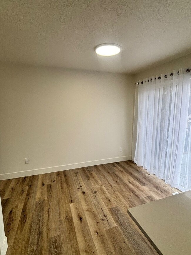 Building Photo - Immaculate Fully Remodeled Orem Home for Rent