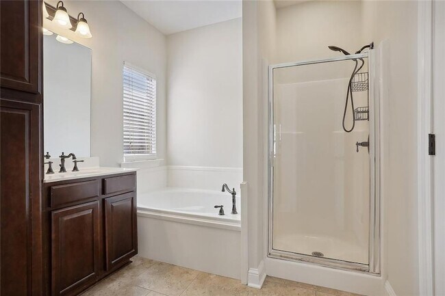 Building Photo - 4422 Bay View Dr
