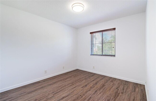 Building Photo - 1609 Sweetgum Terrace