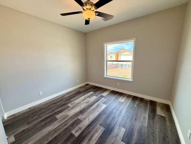 Building Photo - Gorgeous 2025 Built 3 Bedroom 2 Bath Home!