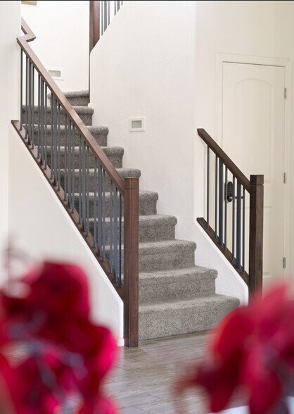 Building Photo - 16220 W La Ventilla Way