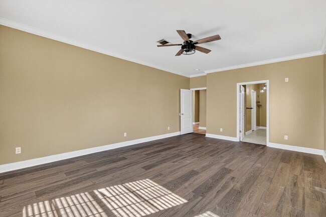 Building Photo - Charming and spacious home for rent in Leesburg!