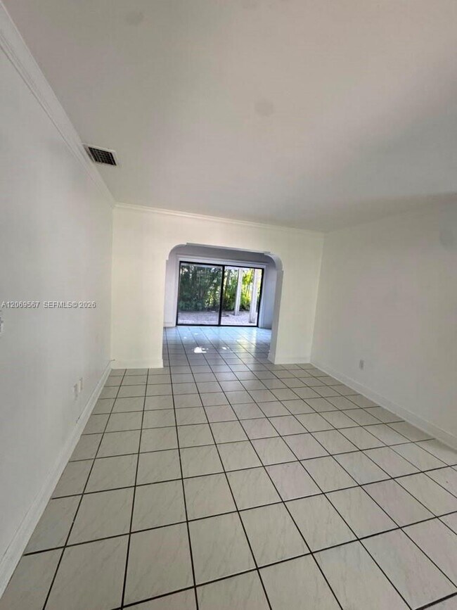 Building Photo - 828 Lorca St