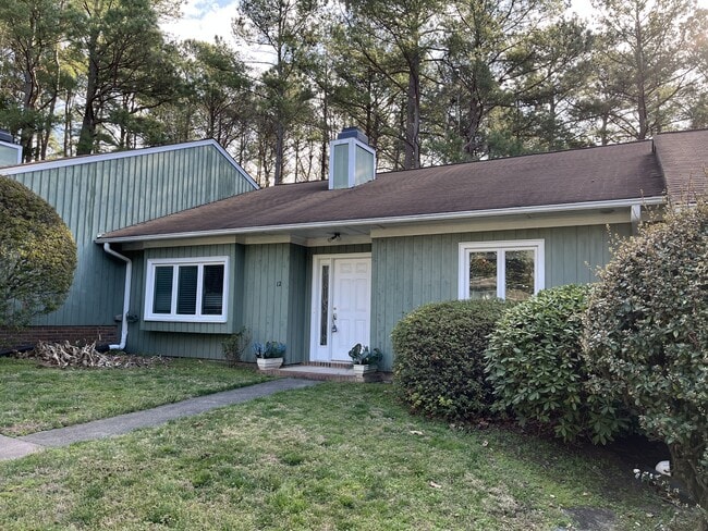 Building Photo - 12 Poppy Trail