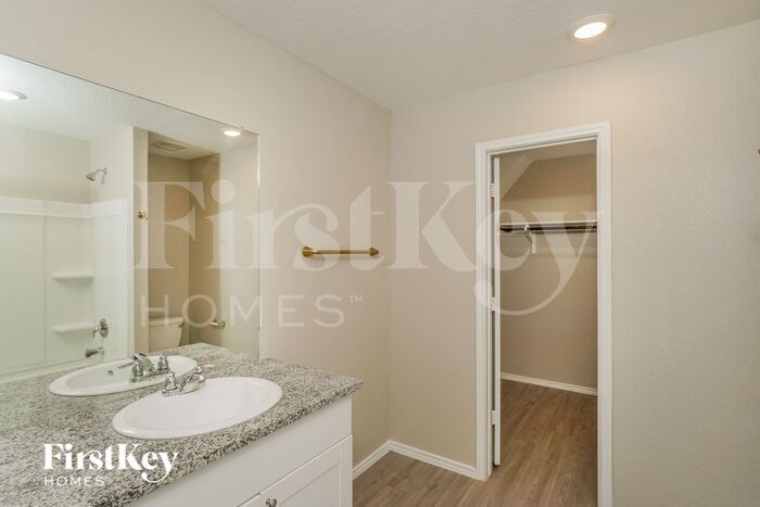 Building Photo - 407 Butterfly Bush Ct