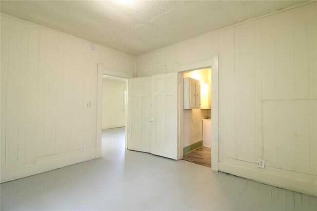 Building Photo - House For Rent 1280 Harrison St, Beaumont, TX 77701