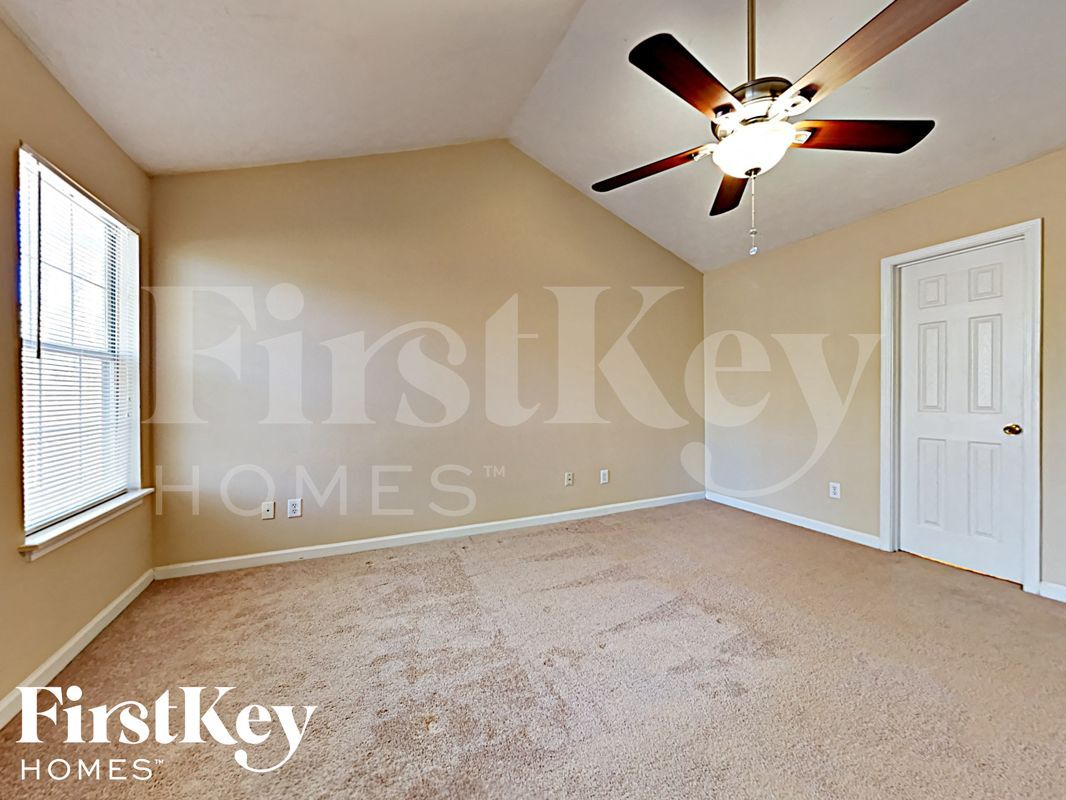 Building Photo - 85 Harvard Dr