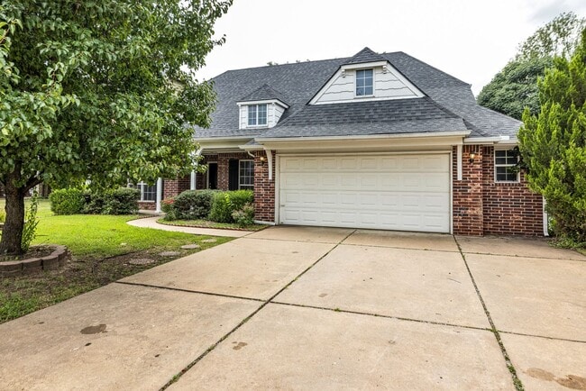 Building Photo - Welcome to this gorgeous home in the highly desirable Eddington Place neighborhood!