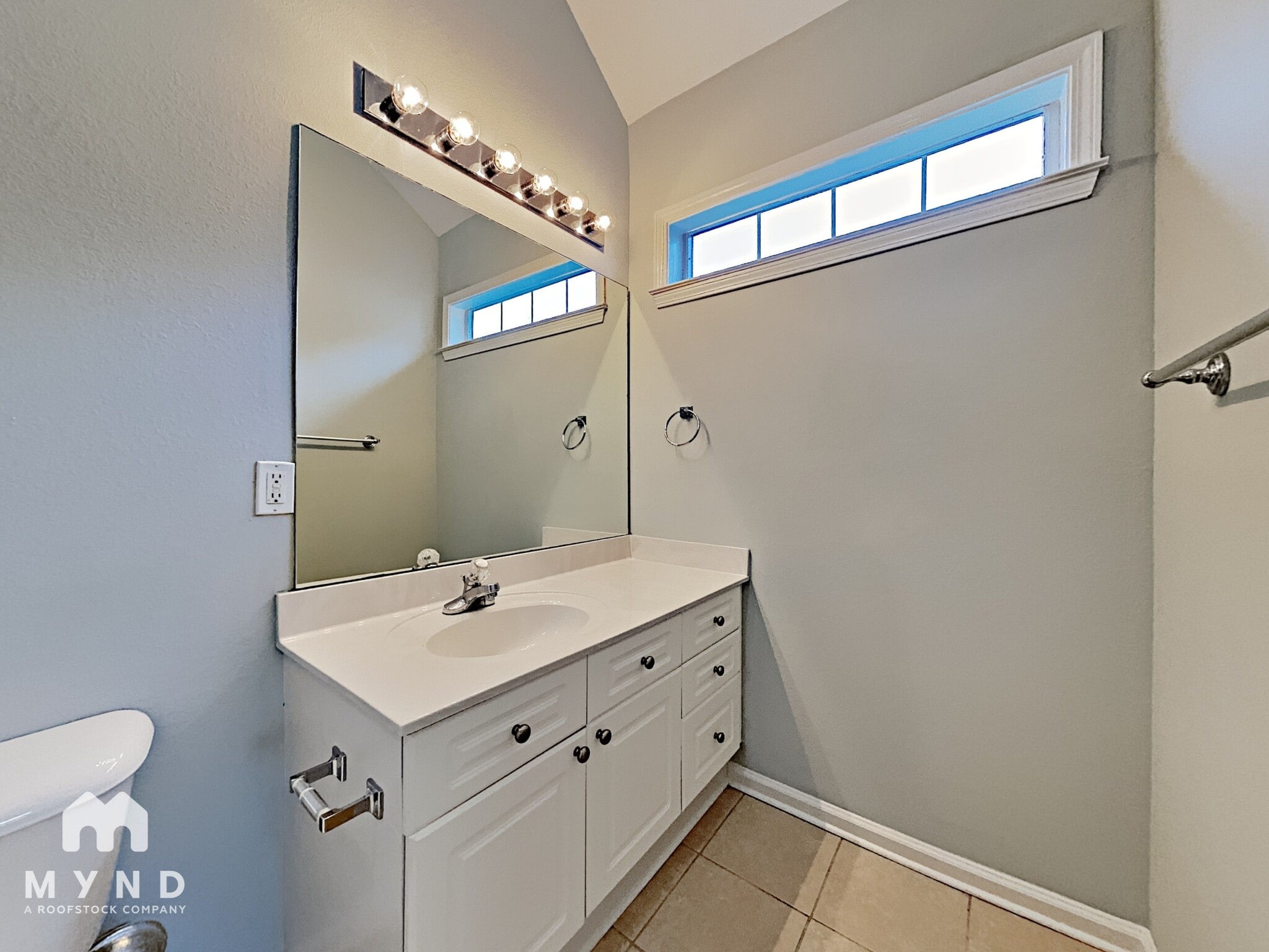 Building Photo - 378 Walker Way