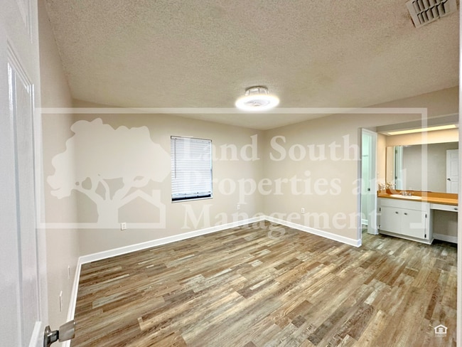 Building Photo - 3634 Sherertz Rd