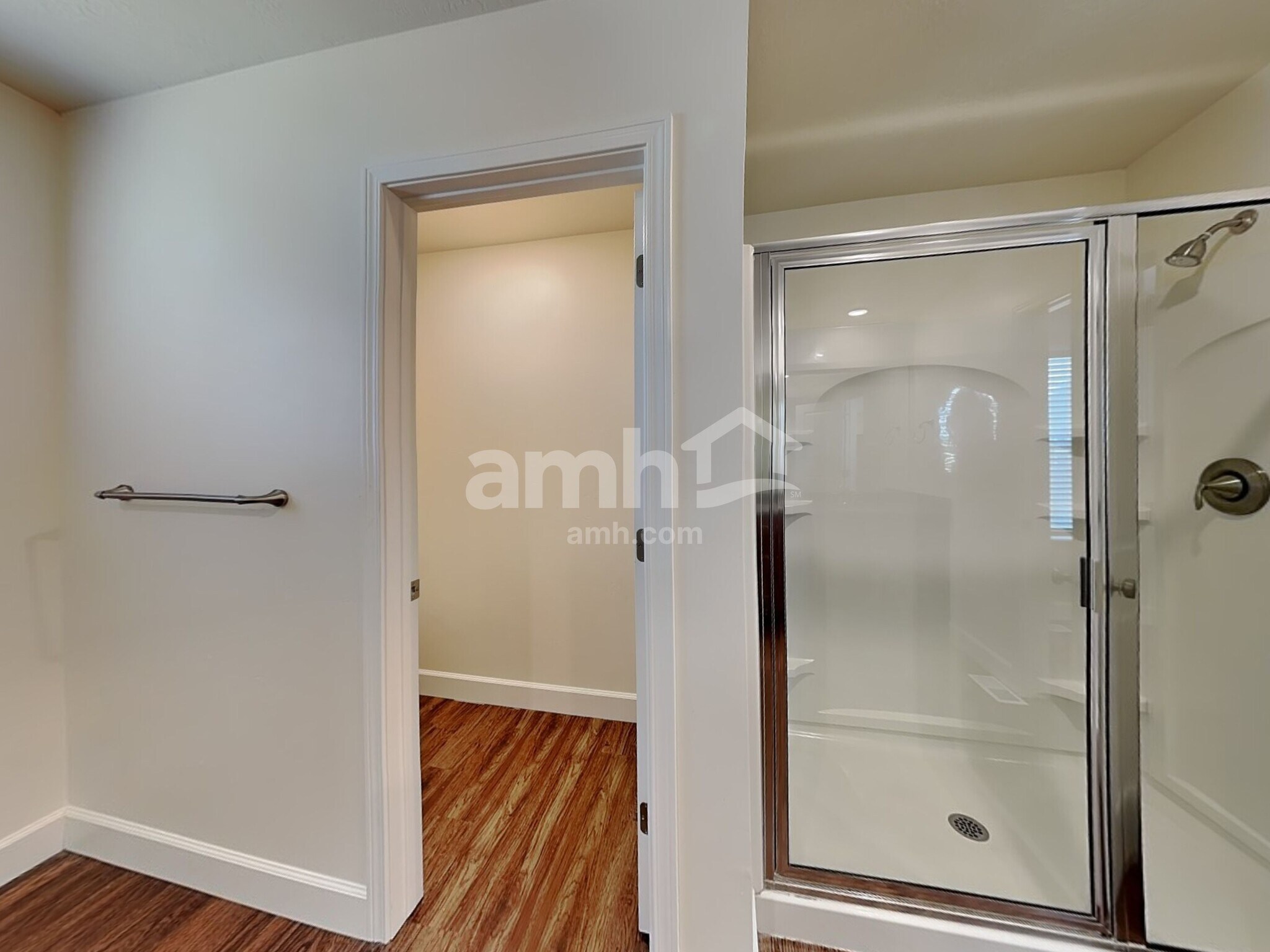 Building Photo - 2349 Frontier St