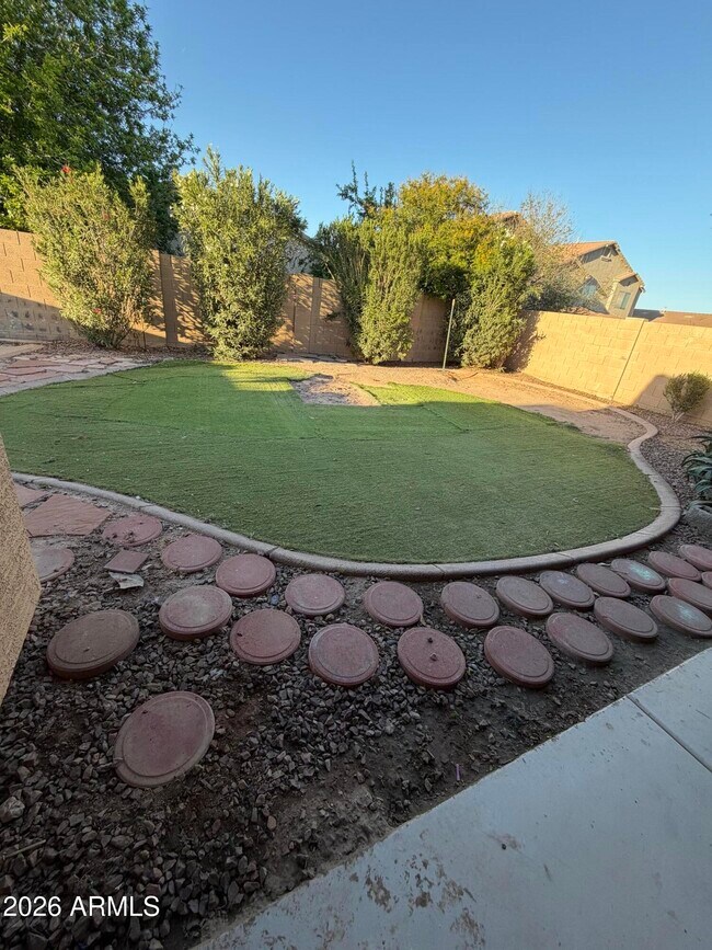 Building Photo - 46058 W Tulip Ln