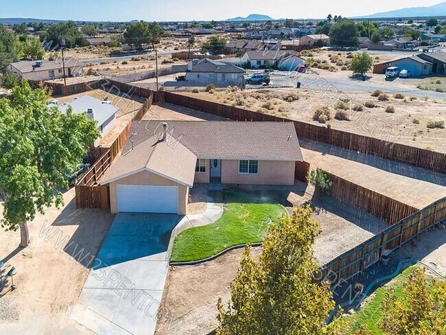 Building Photo - 3BD/ 2BTH SINGLE FAMILY HOME CALIFORNIA CITY