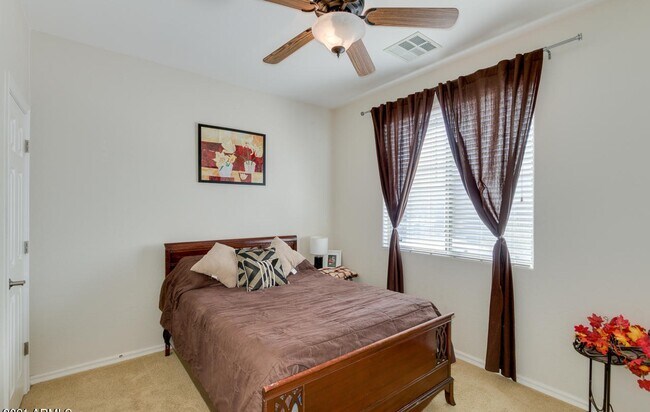 Building Photo - 14586 W Port Au Prince Ln