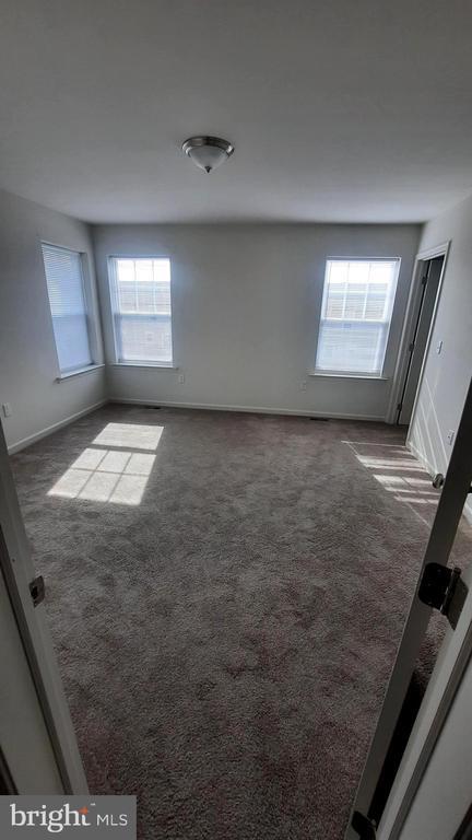 Building Photo - 834 Admiral's Quay Dr