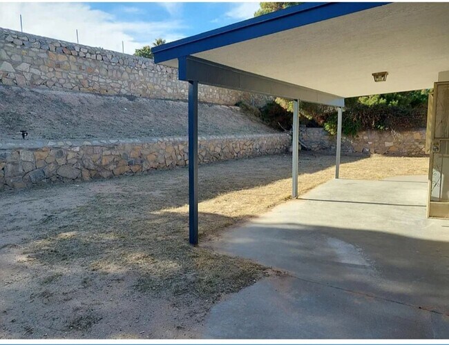 Building Photo - Rufus Brijalba Rental