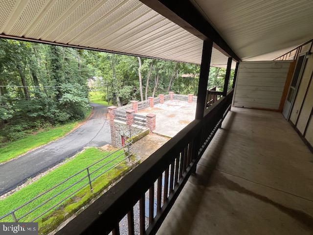Building Photo - 65 Meadow Glen Ln