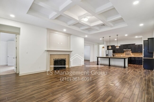 Building Photo - 1041 Water Oak