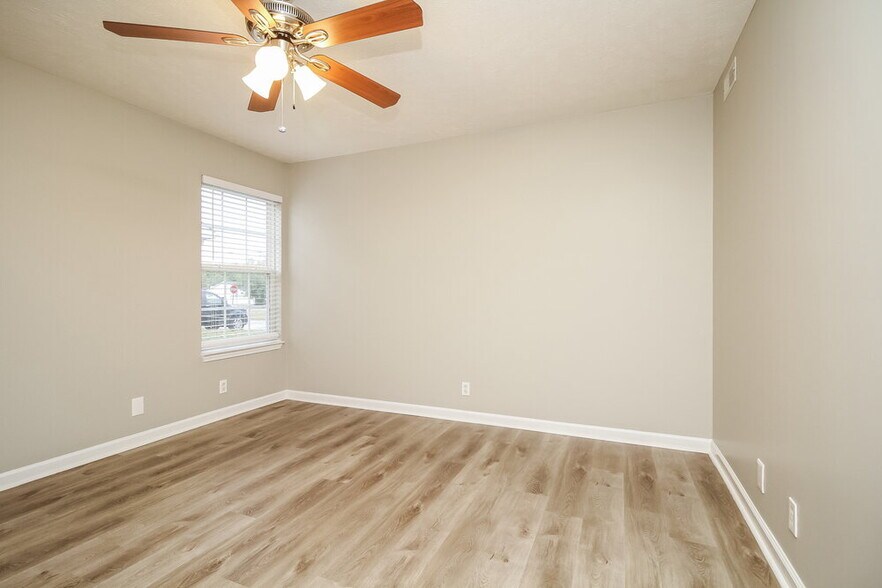 Building Photo - 1312 Owasa Trail