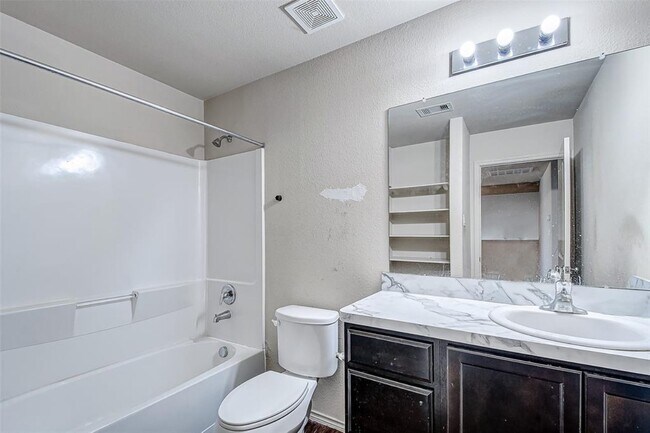 Building Photo - 20351 Louetta Reach Dr