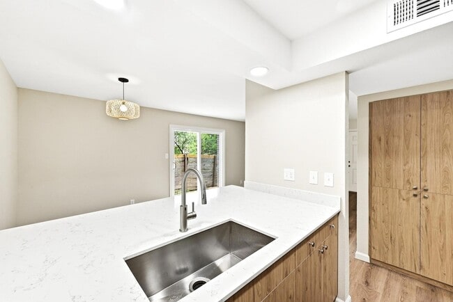 Building Photo - 7801 Shoal Creek Blvd