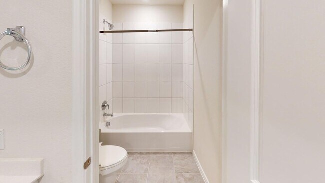 Building Photo - This spacious 2,683 sq. ft. two-story home features 4 bedrooms and 2 bathrooms, offering a well-d...
