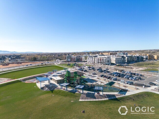 Building Photo - 1452 W Cook Ln