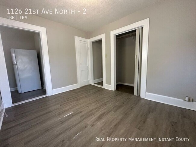Building Photo - 1126 21st Ave N