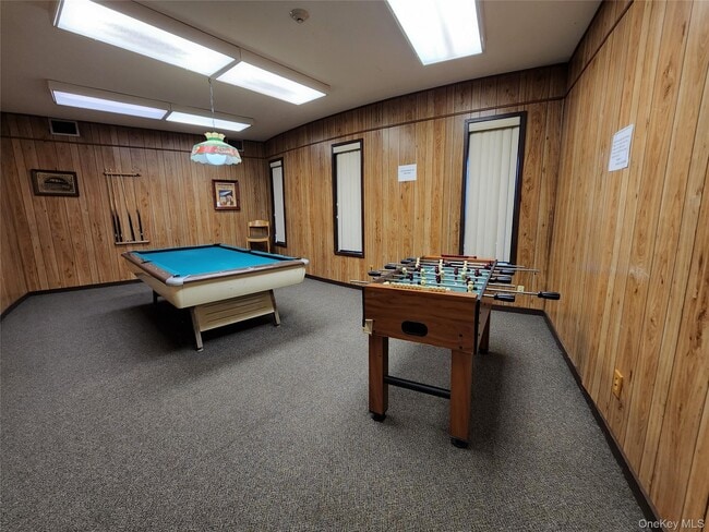 Building Photo - 138 Country Club Ln