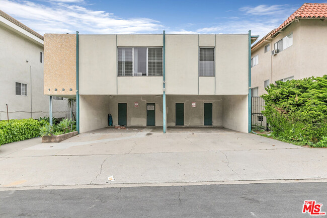 Building Photo - 1333 Barry Ave