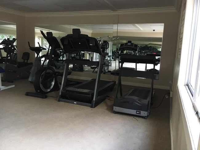 Gym Picture #3 - 20214 Cohasset St