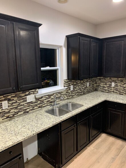 Building Photo - 11114 Pond Valley Ct