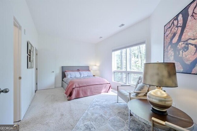 Building Photo - 625 Idlewood Dr NW