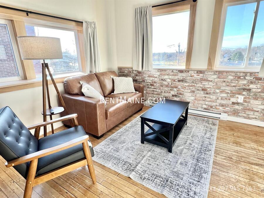 Building Photo - 113 N Lancey St