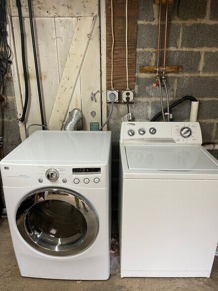 Laundry - 235 Russia Rd