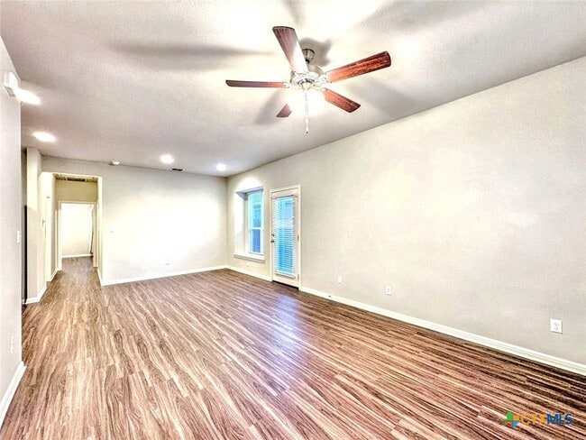 Building Photo - 152 Witchhazel Way