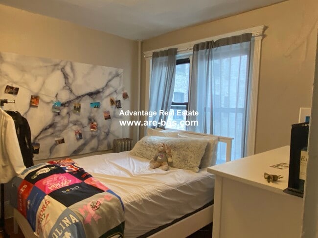 Building Photo - 1048 Commonwealth Ave