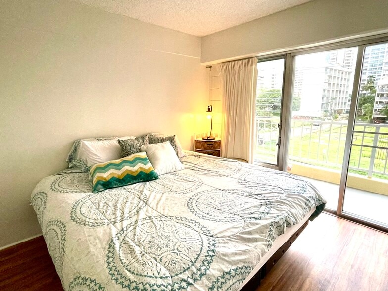 Building Photo - 303 Liliuokalani Ave