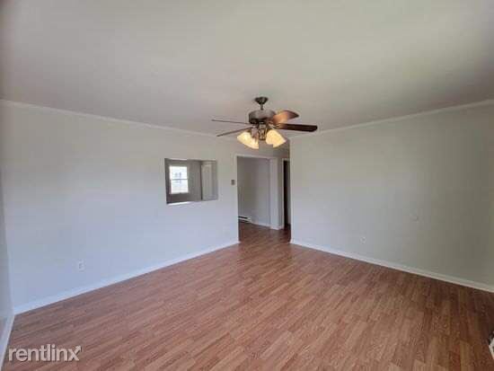 Building Photo - 3 br, 1 bath House - 103 W Milby St