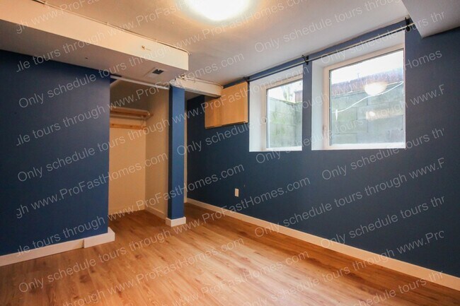 Building Photo - 930 SE 53rd Ave