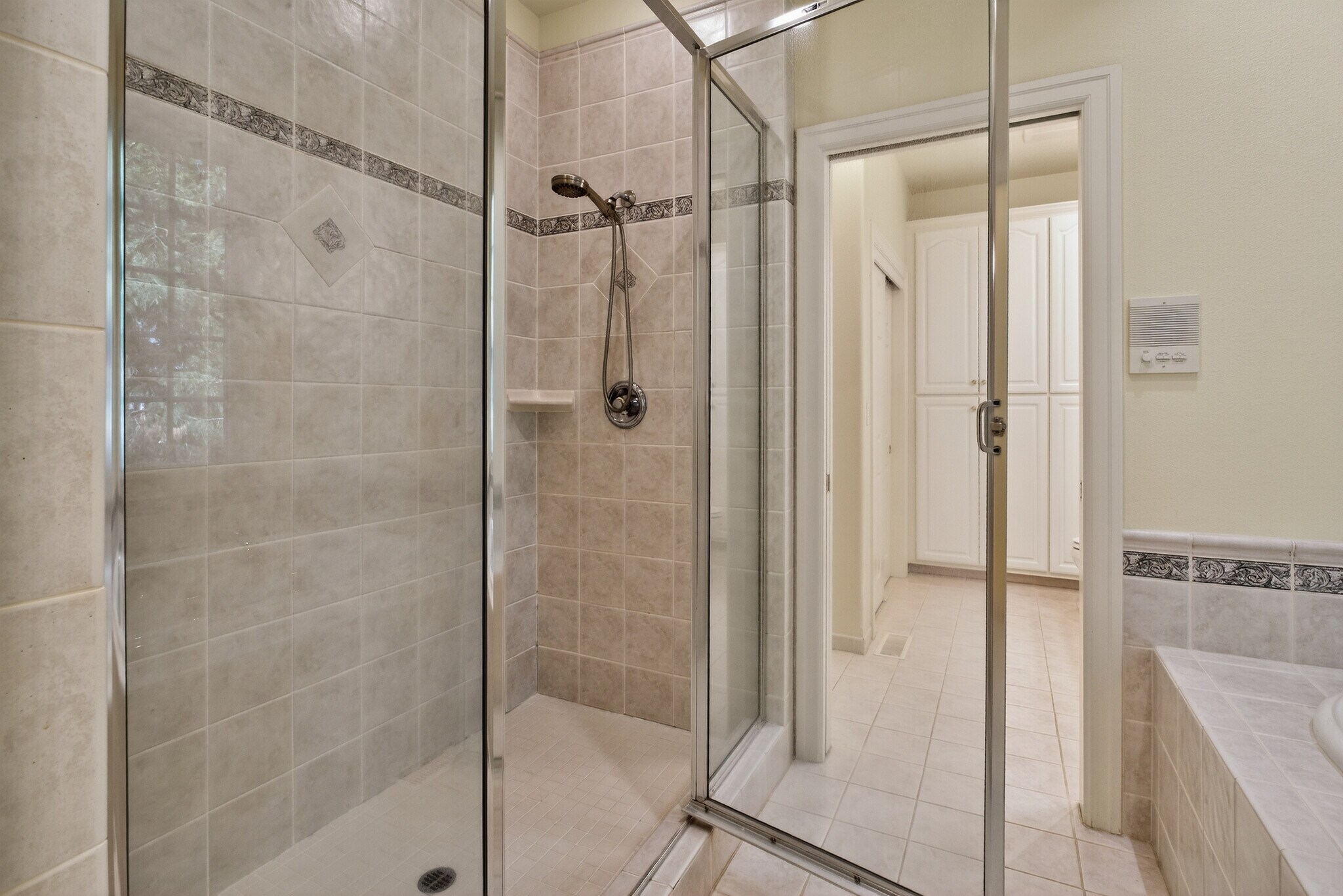 Building Photo - 1645 SE Oak Shore Ln