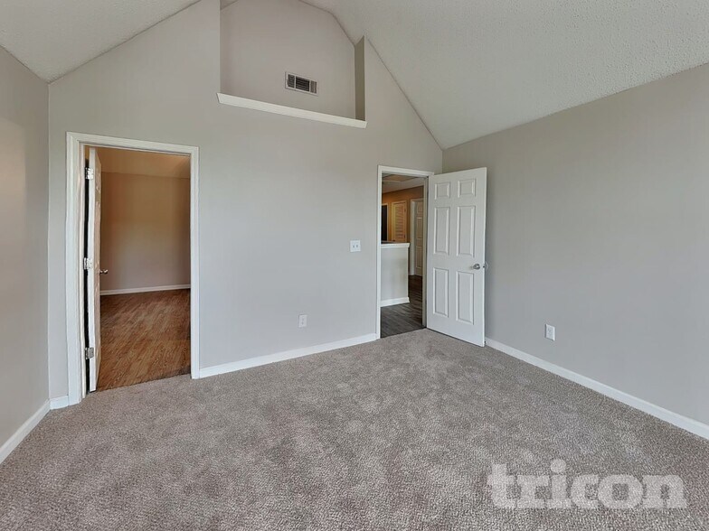 Building Photo - 2372 Creel Rd