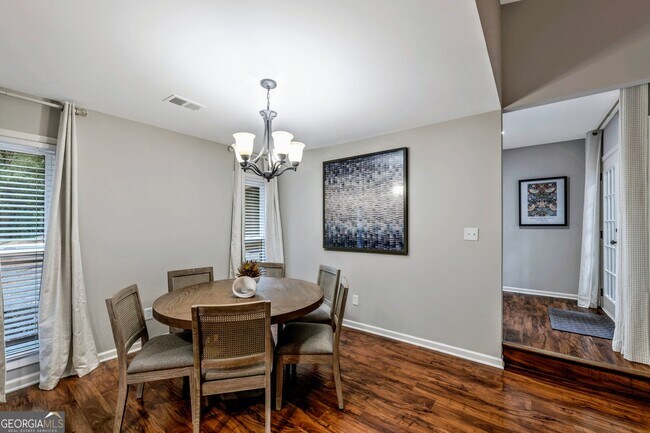 Building Photo - 2660 Indian Lake Dr