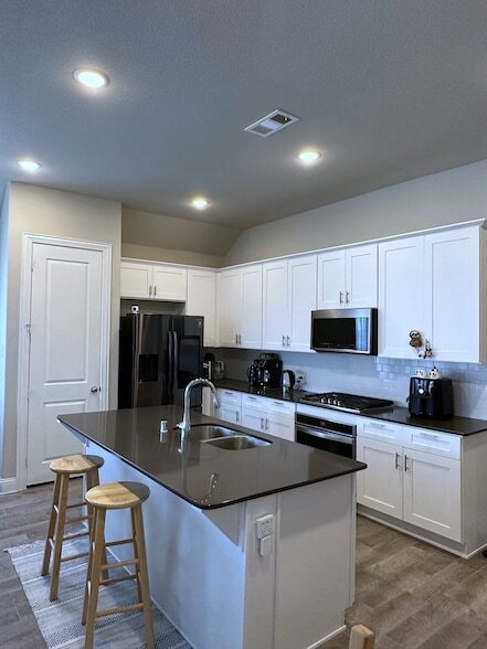 Building Photo - 9632 Staffordshire Rd