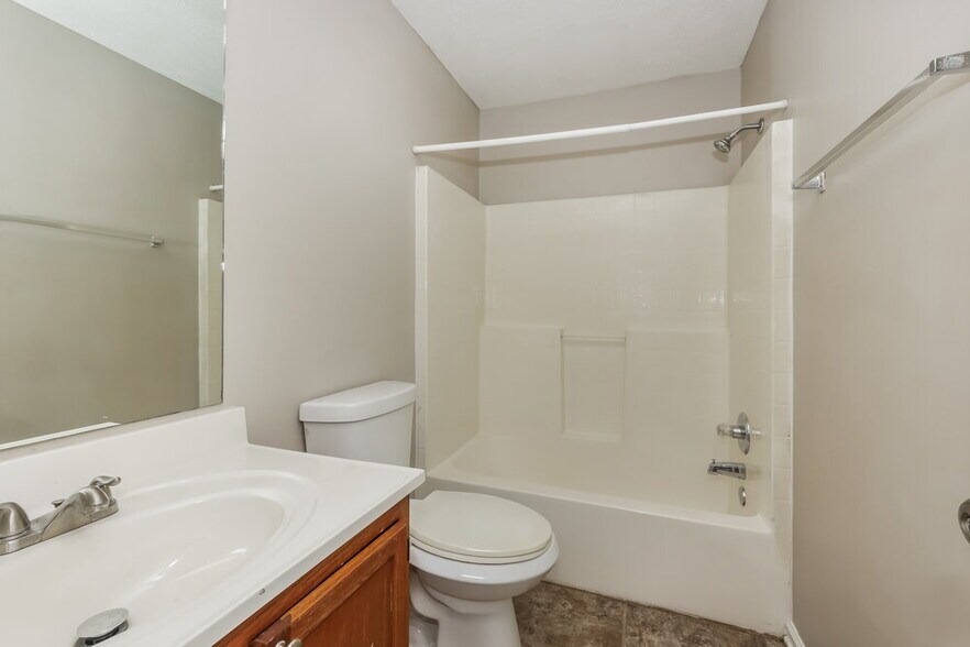 Building Photo - 975 Evie Ann Ln