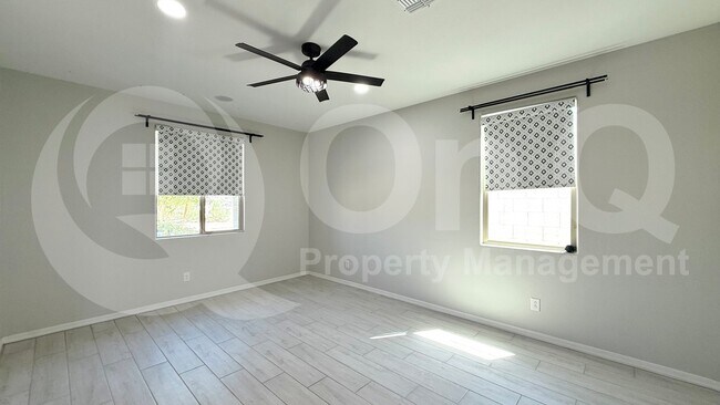 Building Photo - 26410 N Thornhill Dr