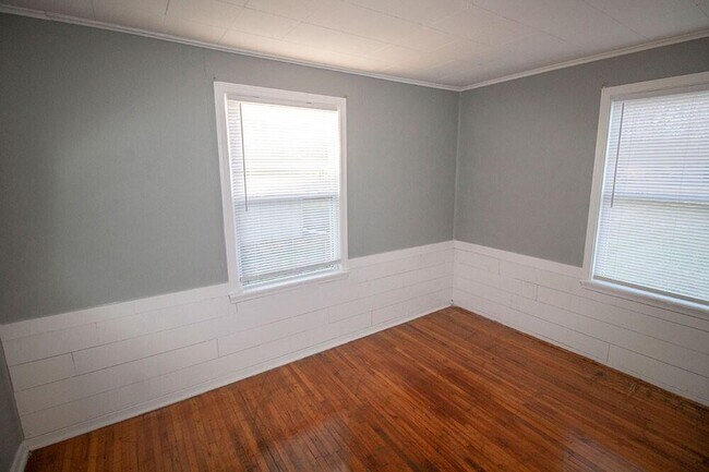 Building Photo - 1507 W Worley St