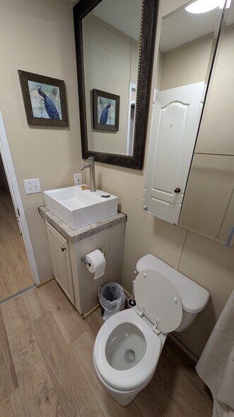 second bath - 3023 SW 50th St