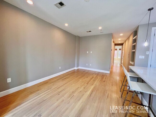 Building Photo - 444 M St NW